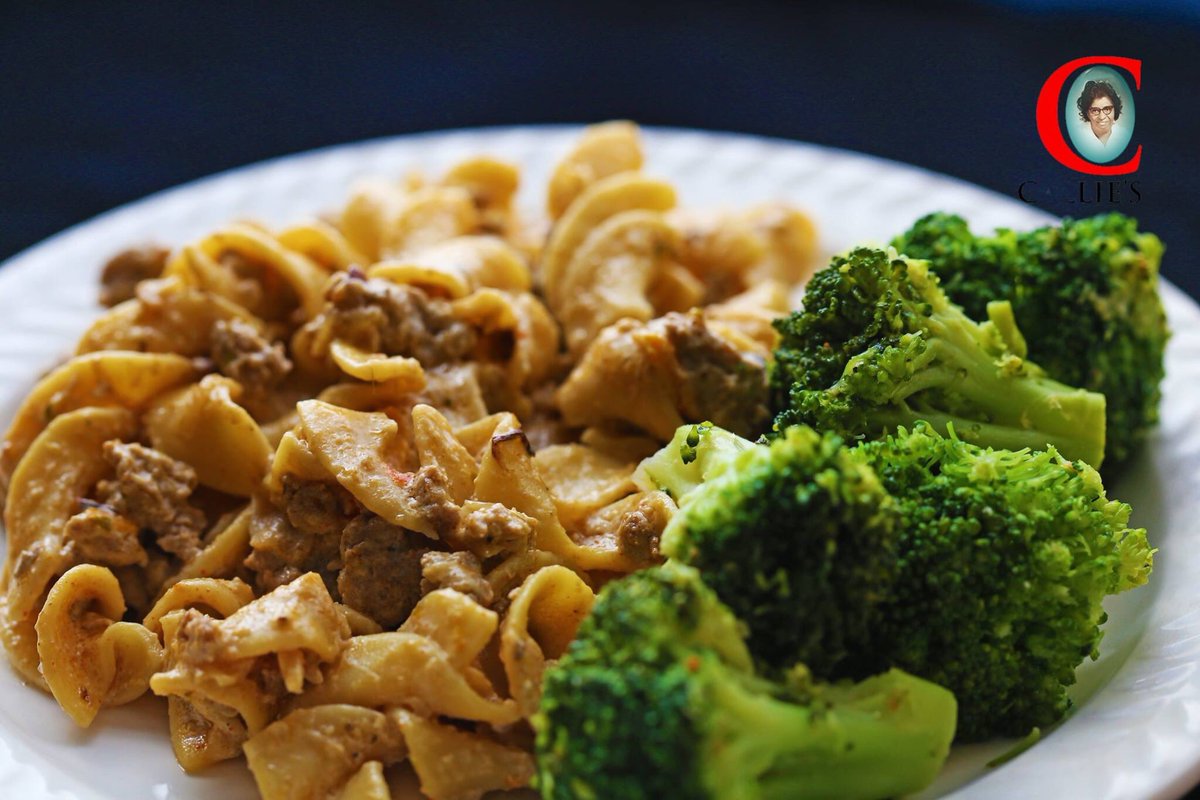 jamowabward's tweet photo. Turkey Stroganoff and steamed broccoli for the fam tonight. https://t.co/w7L7WMer9d