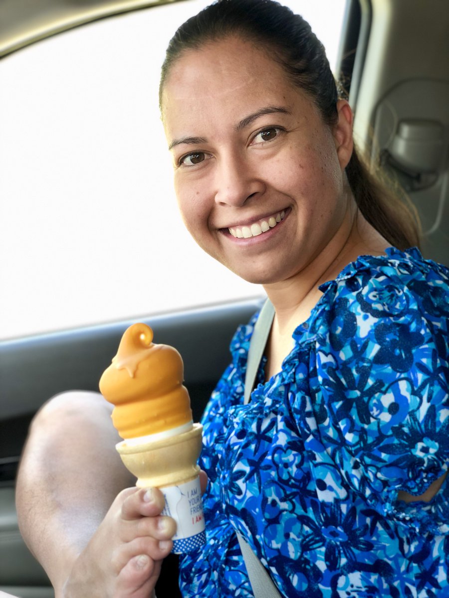 jess_feet's tweet photo. If you know me, then you know I couldn’t pass up free #icecream from #DQ! #toefood https://t.co/lVUwryTG0T