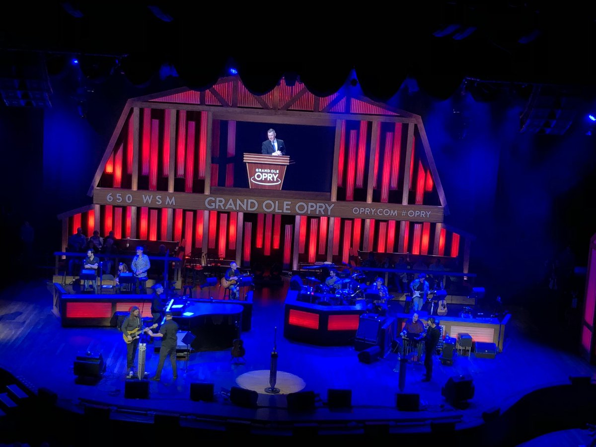 JumboJim75's tweet photo. So exited to be in the Grand Ole #Opry tonight, the cathedral of Country Music 🎼🎸 with a big shout out to our friends in #SriLanka https://t.co/SawpEf15t6