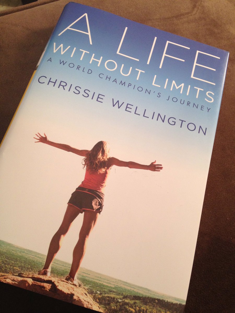 Día 4:he aceptado el desafío de 
<a href="/mschusterman/">Martín Schusterman</a> para postear durante 7 días las tapas de 7 libros q me encantan, uno x día. Sin explicaciones, sin reseña, sólo la tapa. Además c día le pediré a otra persona que acepte el desafío. Hoy nomino a <a href="/anibalenrique2/">anibal enrique</a>