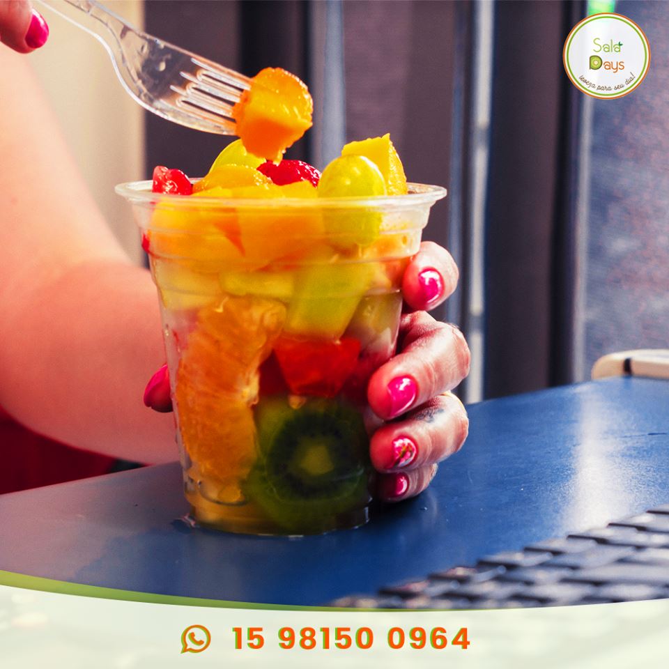 SaladaysFruit's tweet photo. Trabalhar e se refrescar, é tudo o que queremos nesse verão, né meninas?

#Experimente #Saladays #Work #Summer #Sorocaba #Nutrição #Frutas #PleaseRespond https://t.co/7dr3Fy4i43