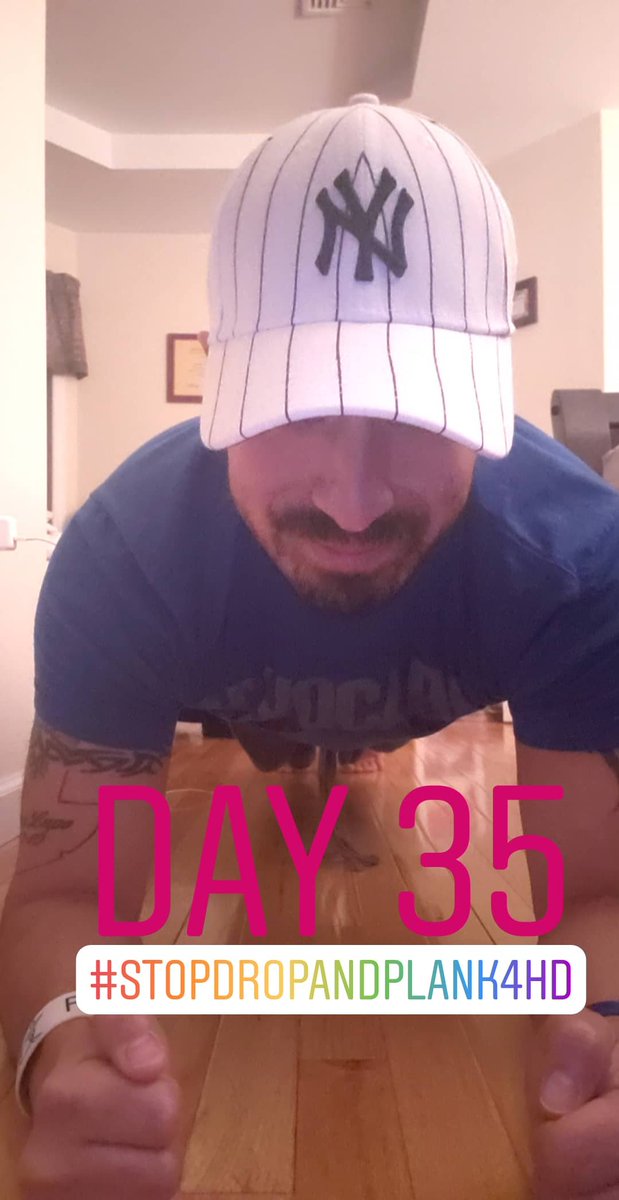 JDCSTRONG's tweet photo. DAY 35! Planking to raise awareness for #Huntingtonsdisease π #RareDiseaseDay #StopDropandPlank4HD #familyiseverything
#BeatHuntingtonsDisease #JDCRUNSTOFIGHTHD #JDCSTRONG #TeamRunforHD
#QueensHalfMarathon #ChicagoMarathon2019 #helpcurehd @ALaForce @JSThree8 @HelpCureHD @HDSA https://t.co/ssJbsovVmb