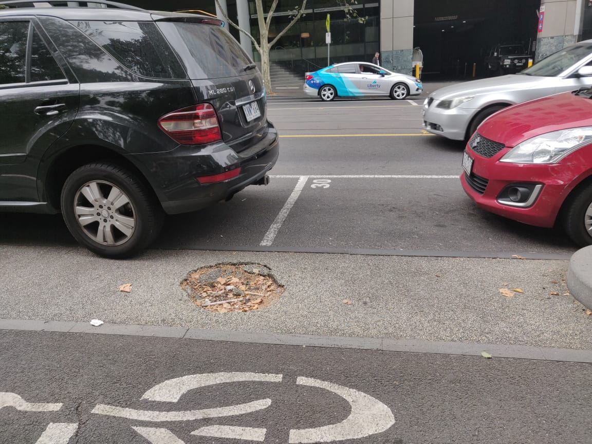 flawlessspirits's tweet photo. A walk through the central city of Melbourne to see various measures being taken to save water. Simple steps like the construction of pits, pavements &amp; drainage systems make a difference over time for the urban environment to achieve sustainability.   #WSUD #ARCH1266 @nooshin_t https://t.co/b6jND3fLxR