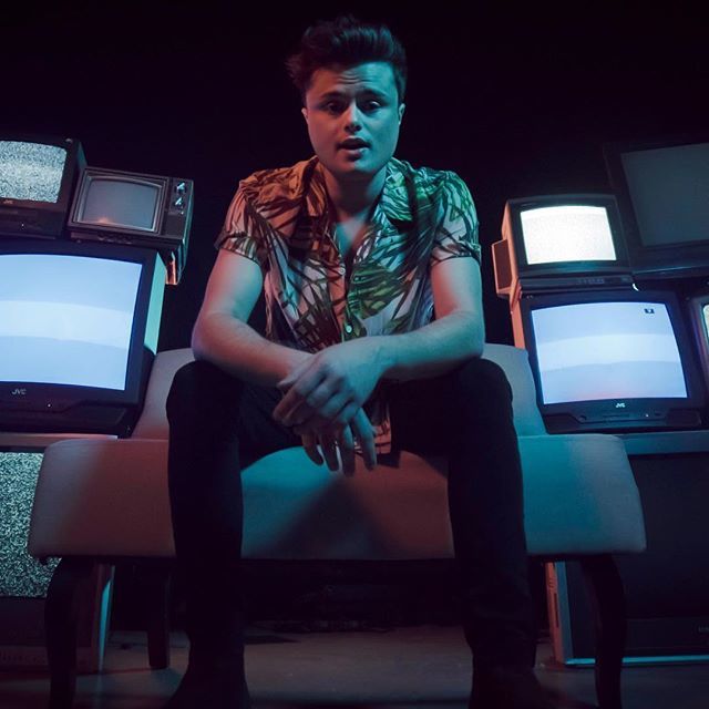 ⚡️ been working on lots of new music. can’t wait to share it! in the meantime, keep streaming/watching #ELECTRICITY! (link in bio) ⚡️