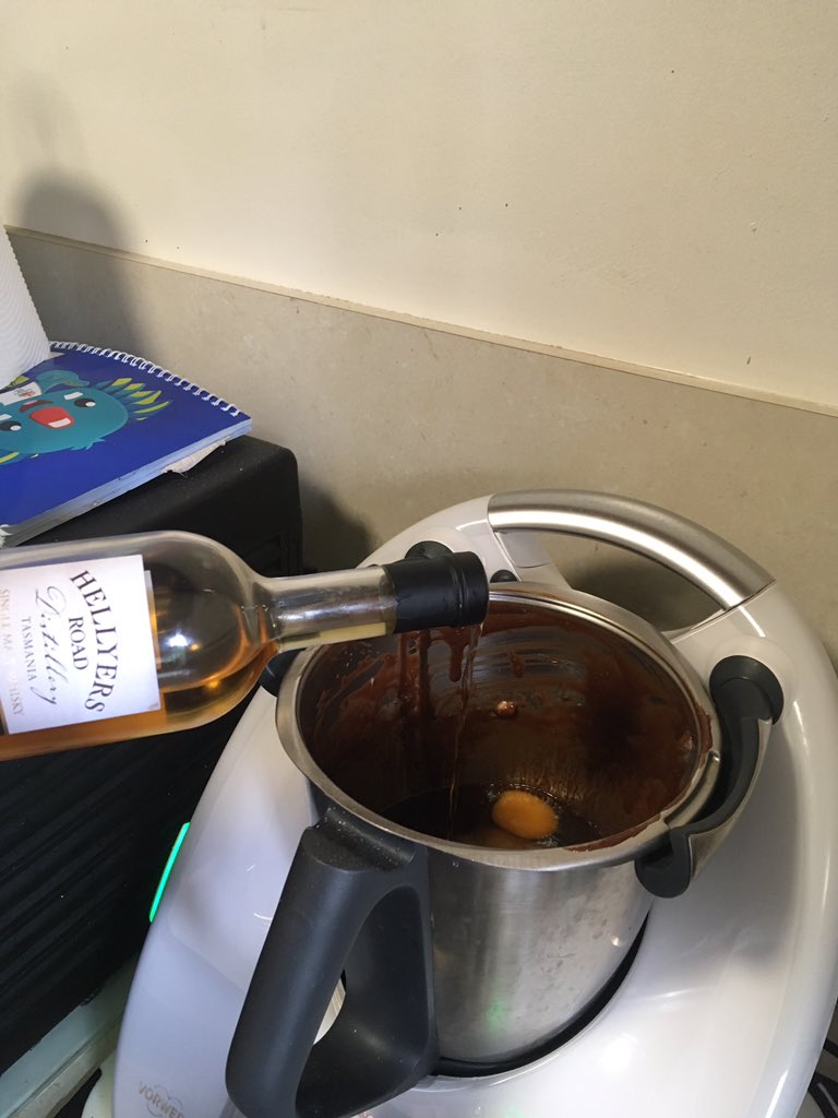 GaryHN's tweet image. Hobart watch out I have whisky Brownies! @thewhiskyclubau ! #thewhiskyclub #hellyersroad #tastytas