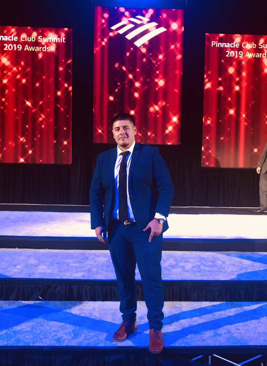LegendaryLerma's tweet photo. Just in case y’all were wondering what it looks like to be one of the nation’s top performers for a world leading financial institution and Fortune 100 company. #DamnRightThisIsAFLEX #IveEarnedIt 🤧✨ https://t.co/HsPTekl1qM