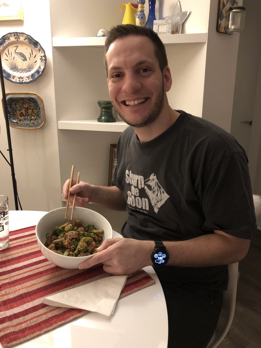 KaiaNathalie's tweet image. Tried another recipe from @DavidTamarkin #cook90 this one was Quick Sesame Chicken with Broccoli. It was a big hit!! Also thanks for signing our book at #SXSW2019