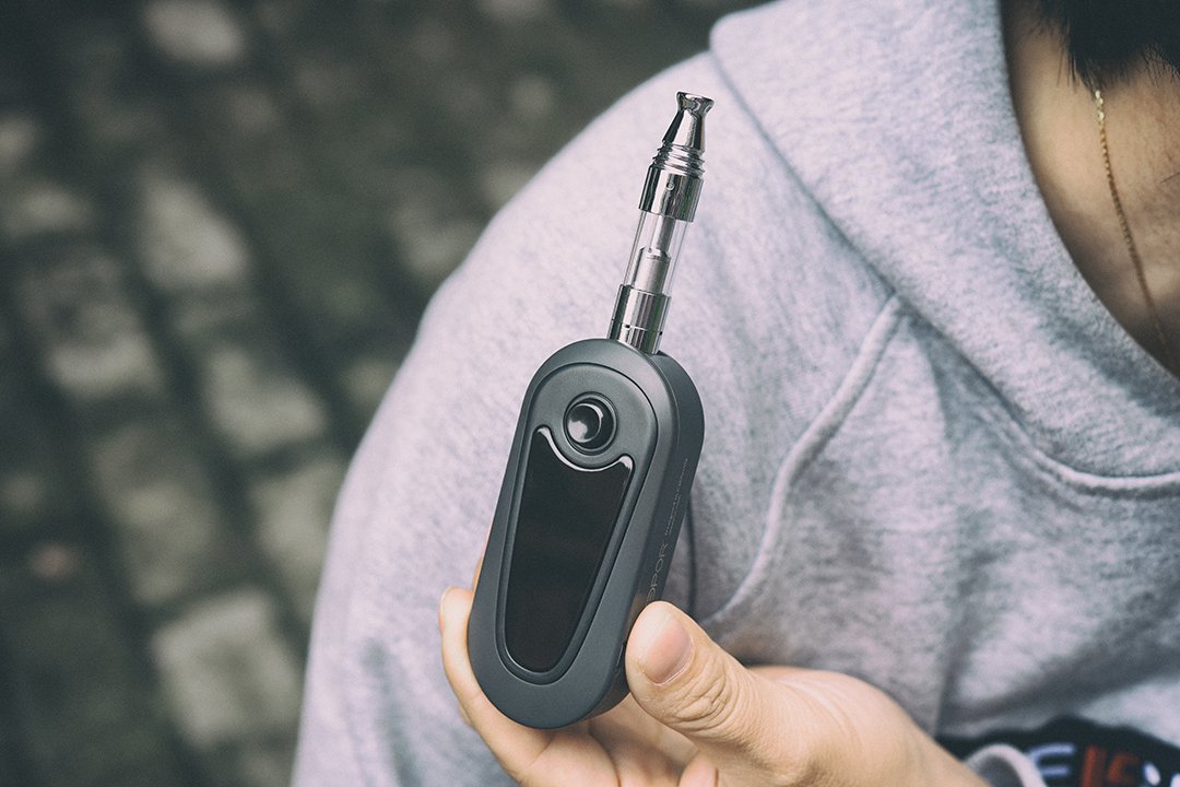 weeporofficial's tweet photo. Simplicity makes happy. ☺️Do you like the simple design of Click?

Follow @weeporofficial to get updates
.
.
#420daily #vapelife #710life #cbdlife #cannabis #marijuana #cbdhealth #kush #vape #cannabisculture #simpe #stylish https://t.co/wKIzxa2uGR
