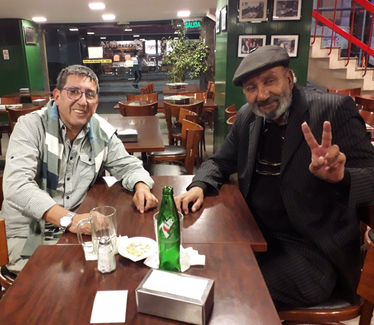 insavic's tweet photo. Mi querido Mario Javier!!! https://t.co/uglY1bvgUV