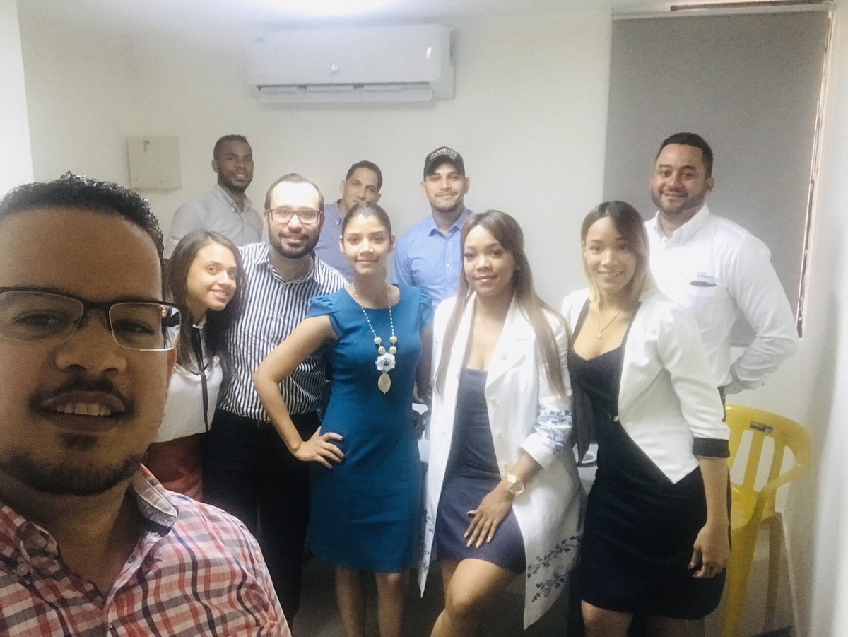 JuventudconGCDN's tweet photo. Parte de nuestra directiva en reunión 🙌💜
Equipo de la juventud activo #Juventudam 💪💪💪 https://t.co/TFC3Pse5zm