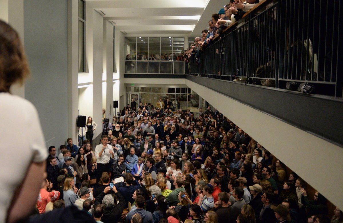 Tonight, presidential candidate @BetoORourke stopped by our Durham campus. O’Rourke is one of the first 2020 candidates to visit campus. #nhpolitics #nhprimary