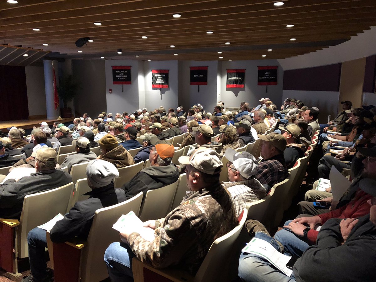 RyanBane73's tweet photo. Thank you Northeast Arkansas Growers and applicators for making our trainings a success. 800+ trained in 6 days! #engenia #oneteamleading #BASFtweets https://t.co/ifAqp8Rb2M