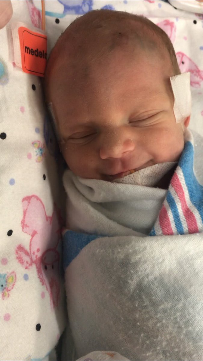 itscaitlin___'s tweet photo. I never knew it was possible to love something so much until i met my 4 pound daughter 😭♥️ https://t.co/p98Uf3oNCc