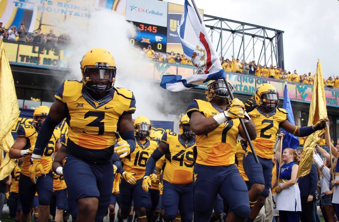 Jhodges_02's tweet image. #AGTG Blessed Beyond measures to receive an offer from West Virginia University 💛💙 #GoMountaineers #Blessed🙏🏽 #LongLiveDisco♥️ @CoachTTrickett @CoachRack75 @coach_aaron_89 @coach_aaron_89
