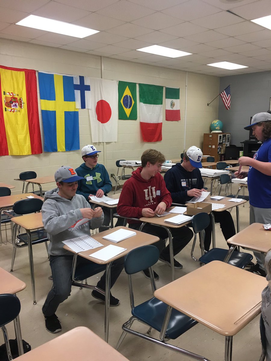 EdwardsburgPSF's tweet photo. Proud to be an Eddie #phoneathon https://t.co/e2nS5ZLRqG