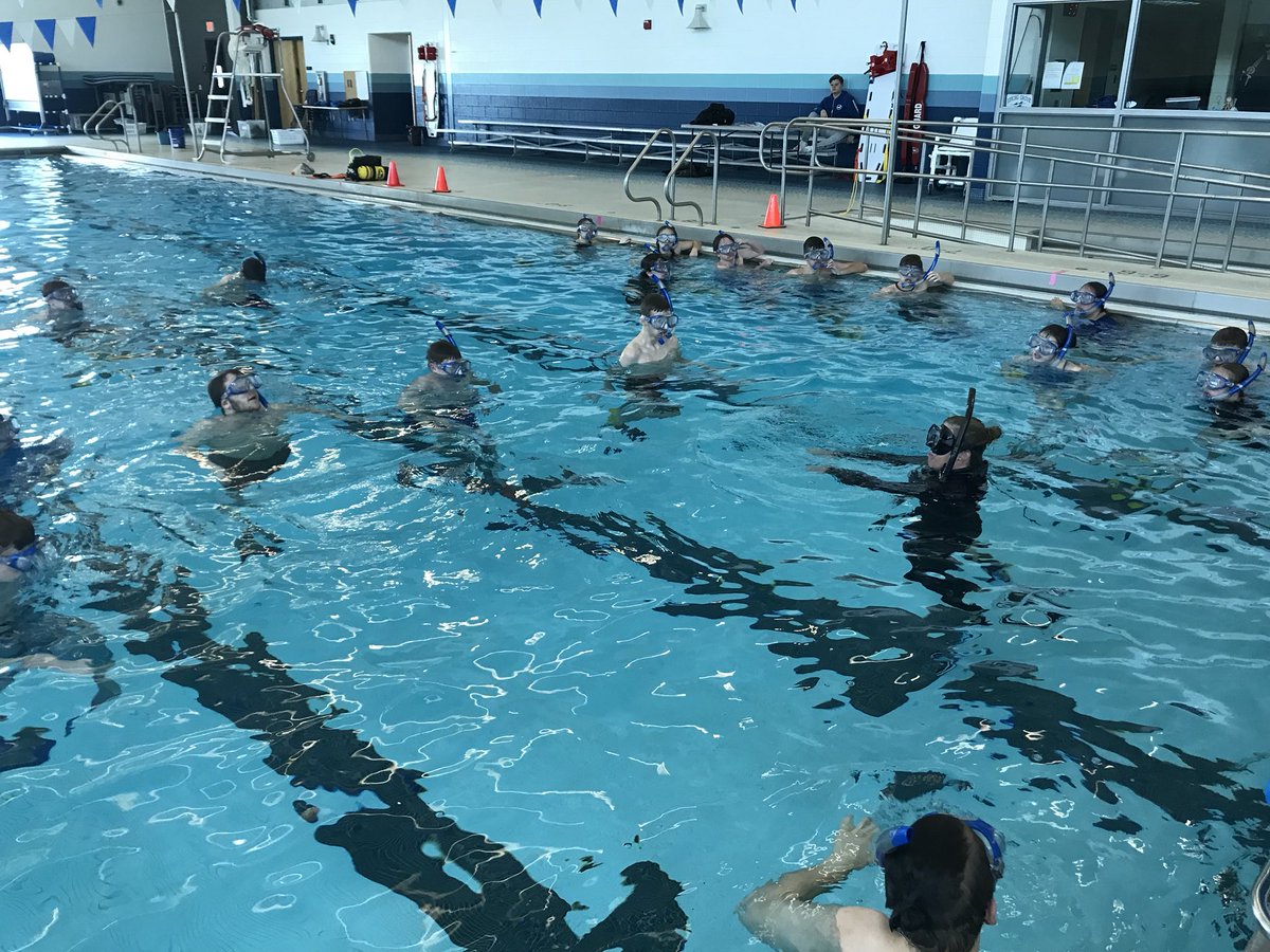 SGHS_PE's tweet photo. Snorkeling experience in Adventure PE with Ms. Sherri from the York Divers. @SGSchoolNews https://t.co/vk0GsNFpOS