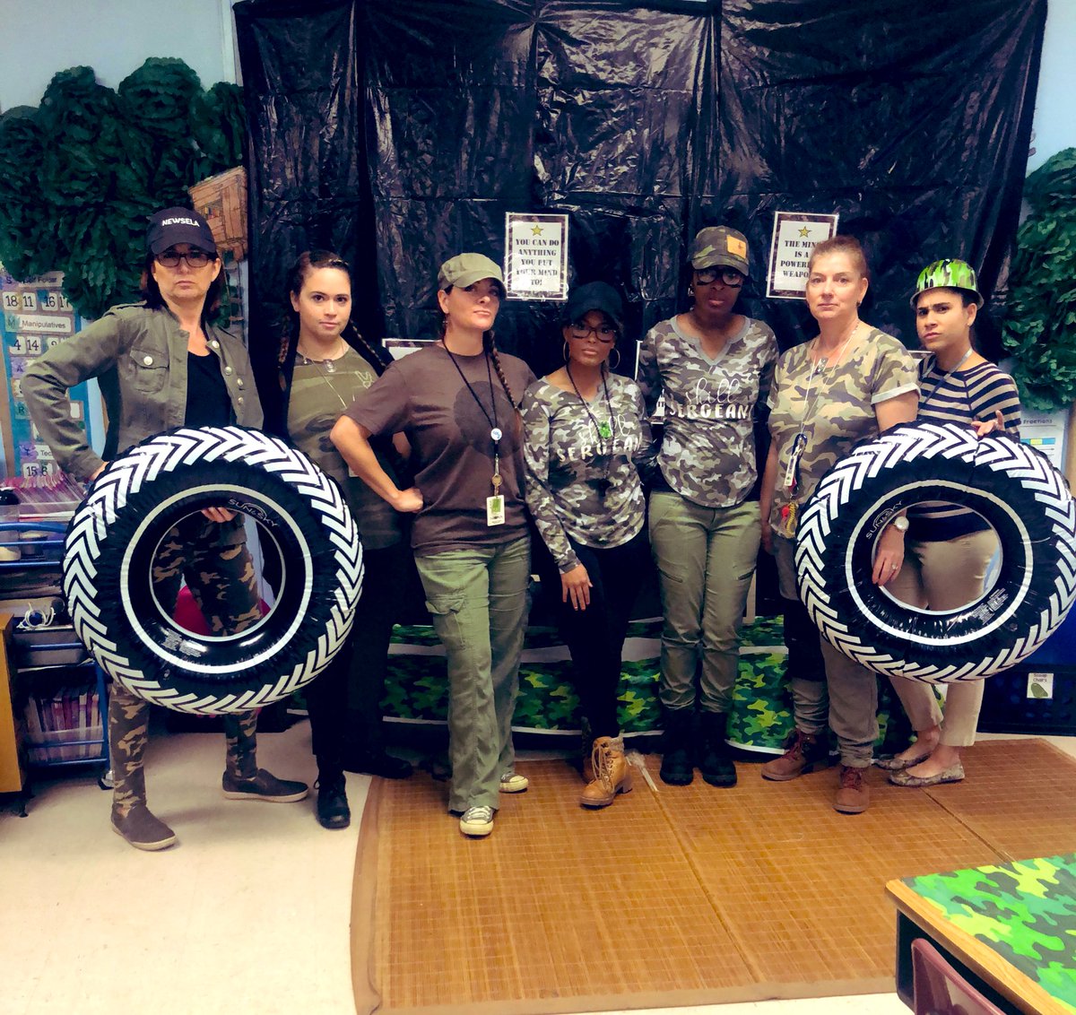 shadesofelem's tweet photo. This team right hereβ€οΈππ½#ReadingBootCamp #FSAprep #ThirdGrade #KnowNova #GrowNova https://t.co/djUB7jR1oL