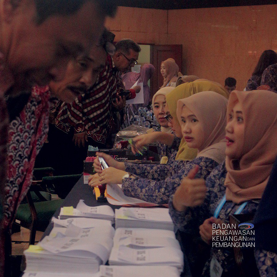 BPKPgoid's tweet photo. Rakornas ini menjadi ajang untuk menegaskan pentingnya sinergi dan peran semua pihak dalam pembangunan nasional. Siapa saja? #RakornasPIP2019 #NyataAkuntabel https://t.co/XmrX9ITAEK