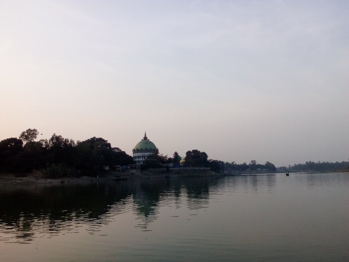 FastShohug's tweet image. শাহ মকদুম এর মাজার, শাহজাদপুর, সিরাজগন্জ।