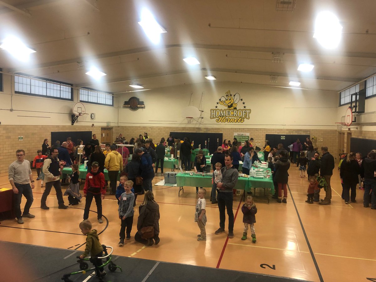 TomCawcutt's tweet photo. Thank You to our PTA and community volunteers for making the Homecroft STEM Night awesome!  Great time with families and students.
#gohomecroft @ISD709News #STEM @NationalPTA #PTAproud

https://t.co/wbsJnb6ajY https://t.co/LLnxMphRnV