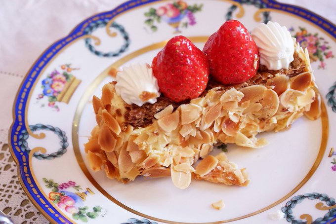ナポレオンパイ はサクサク感がたまらない お取り寄せやおすすめは Sweetsvillage スイーツビレッジ