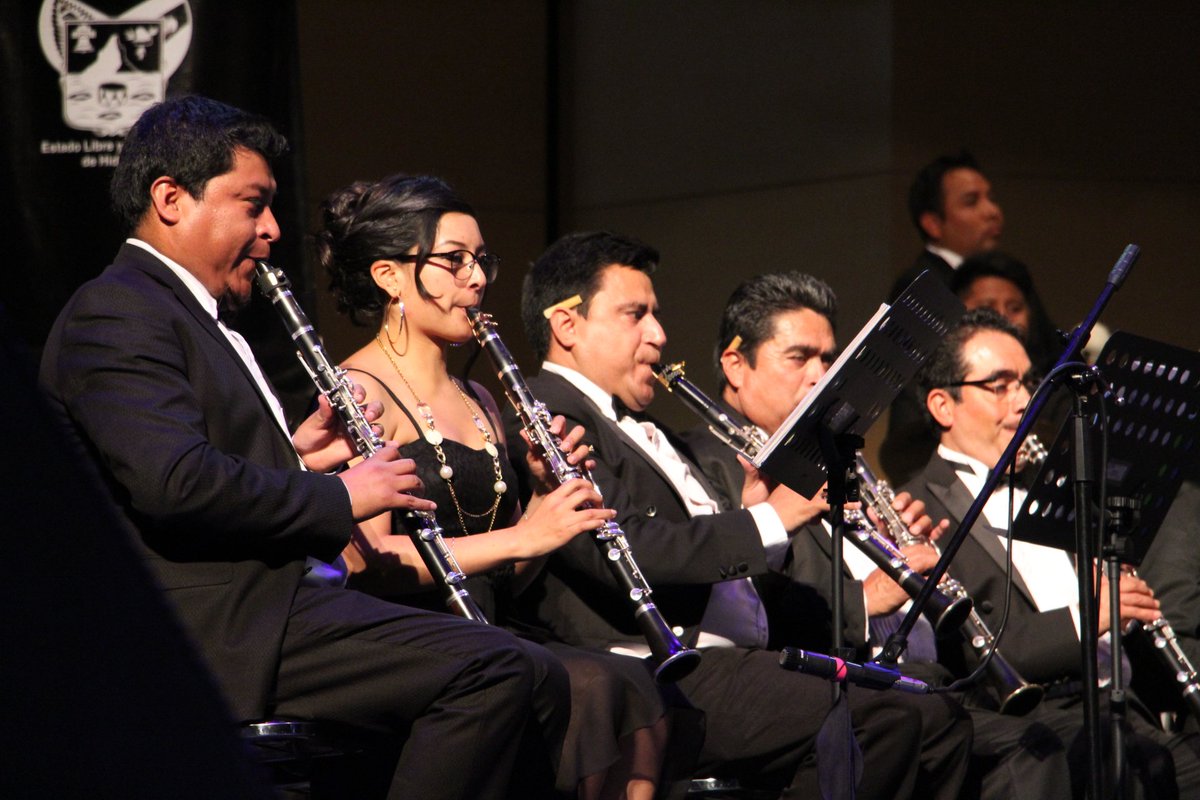 CulturaHidalgo's tweet photo. Ya comenzó el #MagnoConcierto por el 118° Aniversario de la Banda Sinfónica del Estado de Hidalgo en el Auditorio @GotaDePlata_. 👏
📯 #OrgulloDeHidalgo https://t.co/zPU48AiCp1