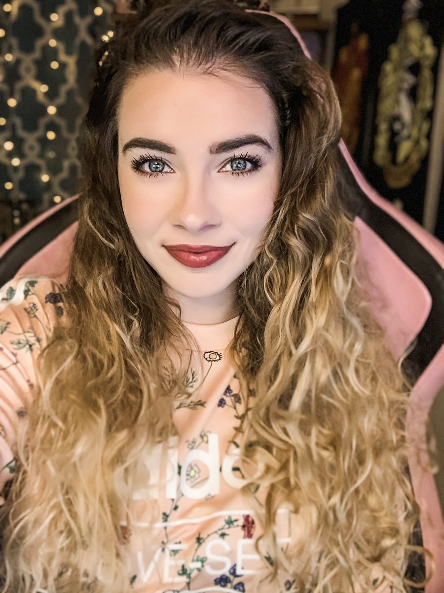 JustSeum's tweet image. I tried a DevaCurl product on my hair last night, and although my curl pattern isn’t there, the volume sure is better. 😱

I’m ready to be a pirate tonight~*~