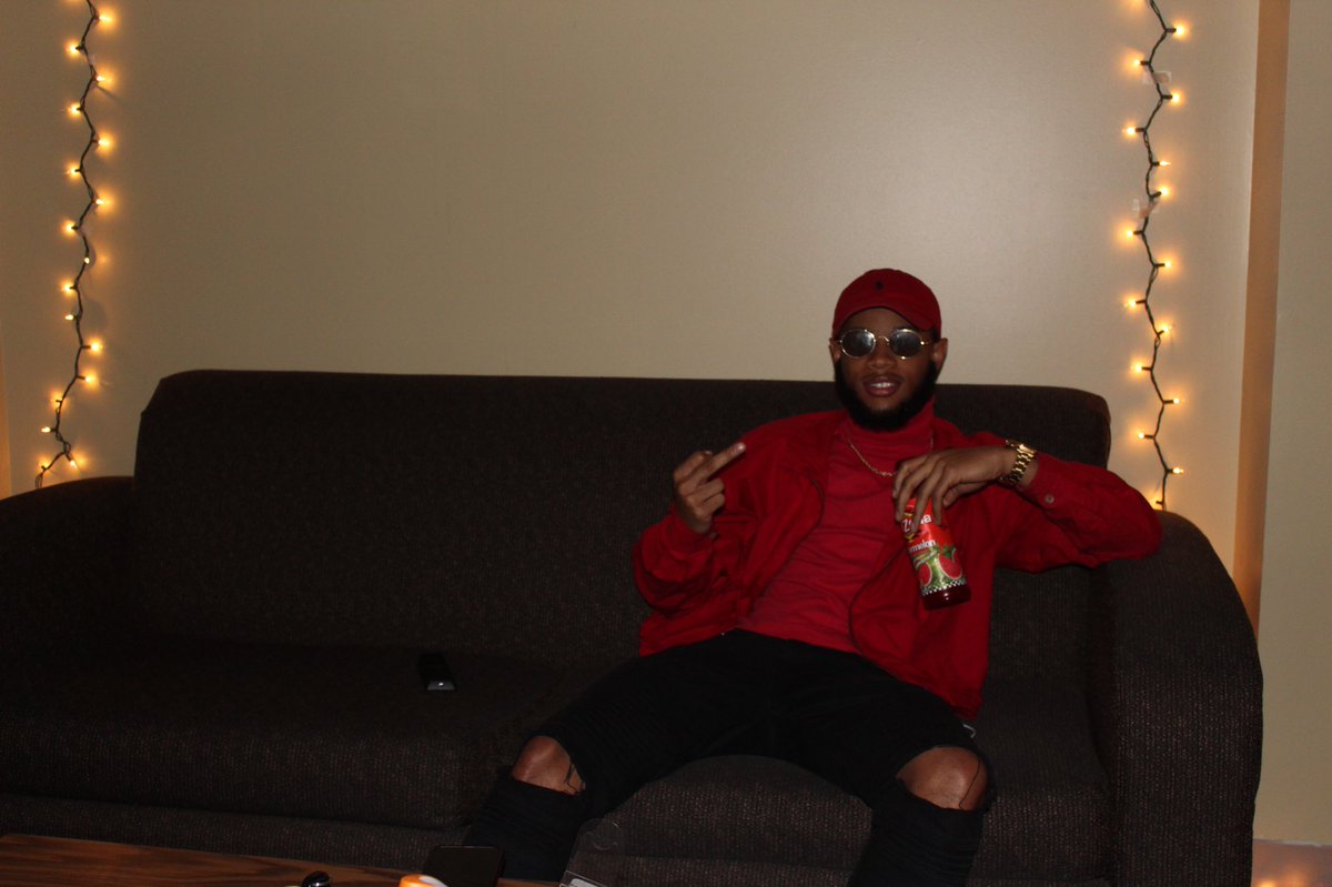 hypedbear's tweet photo. Inside red like candy Lifesavers 🧨🎴 https://t.co/sJo77kadp3