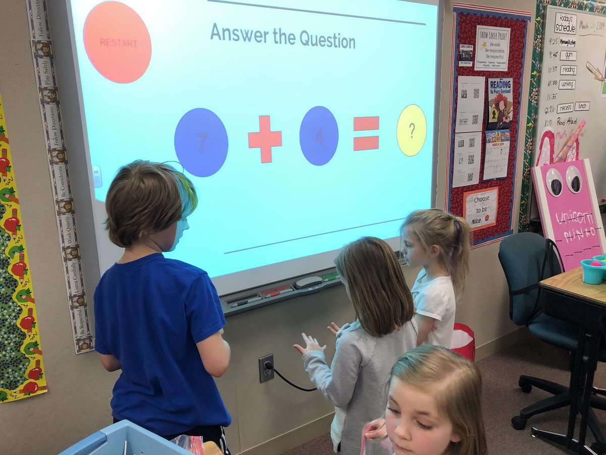 Sillman888's tweet photo. Math Carnival time in 5th grade @GlendalePLS #mathcarnival https://t.co/nmzQ92Ktlp