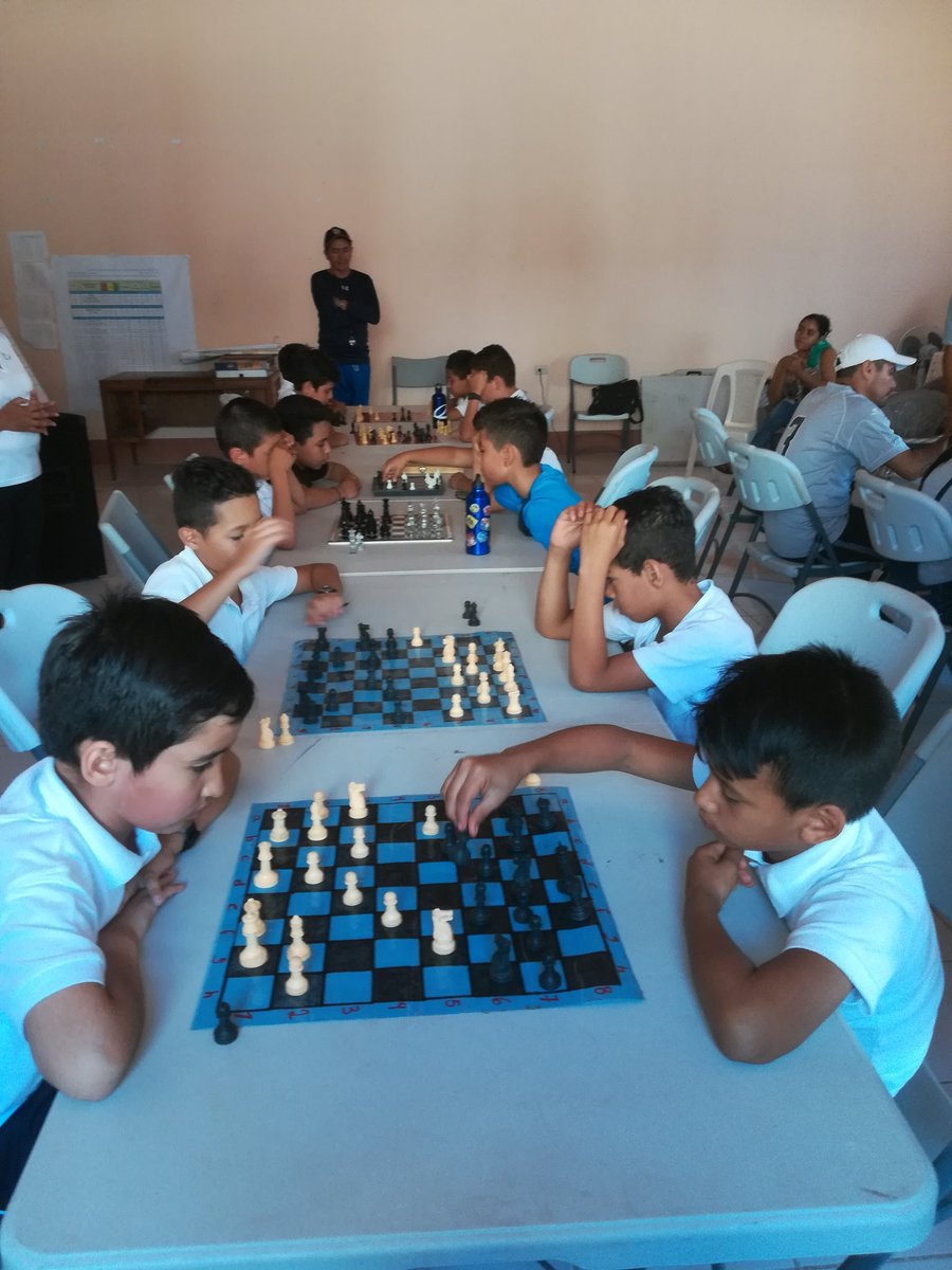 LucyMerlo7's tweet photo. #EnVictoriasEducativas El Ministerio de Educación y Movimiento Deportivo Alexis Argüello realizan torneo de Ajedrez municipal con los niños y niñas talentos de los centros educativos de Primaria  del municipio 🔴⚫🤗@minednicaragua https://t.co/hgX13YAYlP