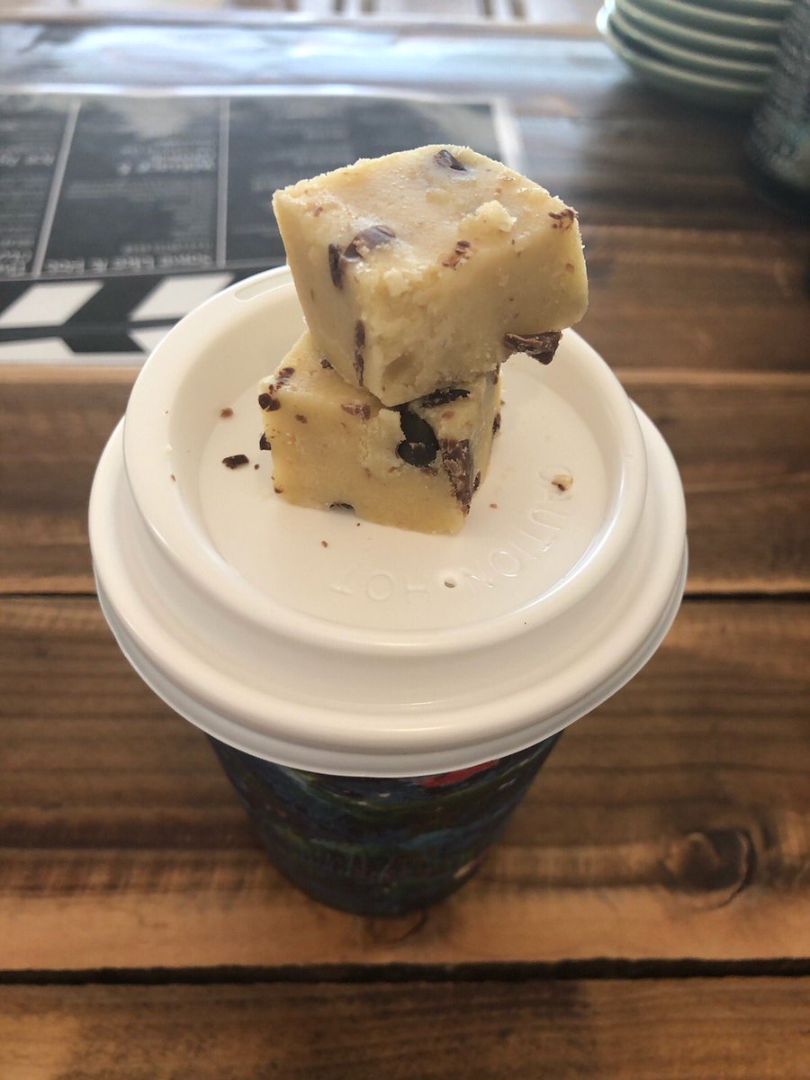 BucketsofDough's tweet image. Get some cookie dough with your takeaway coffee #Emymac #bucketsofdough