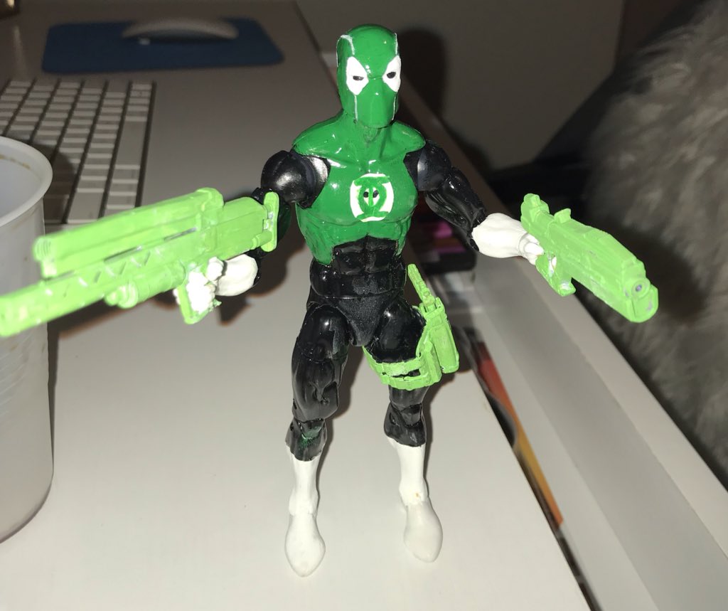 moyer_luke's tweet photo. “Sh’t I told them not to make the suit green, or animated!” #DeadPool as #GreenLantern @VancityReynolds https://t.co/baF7axfdot