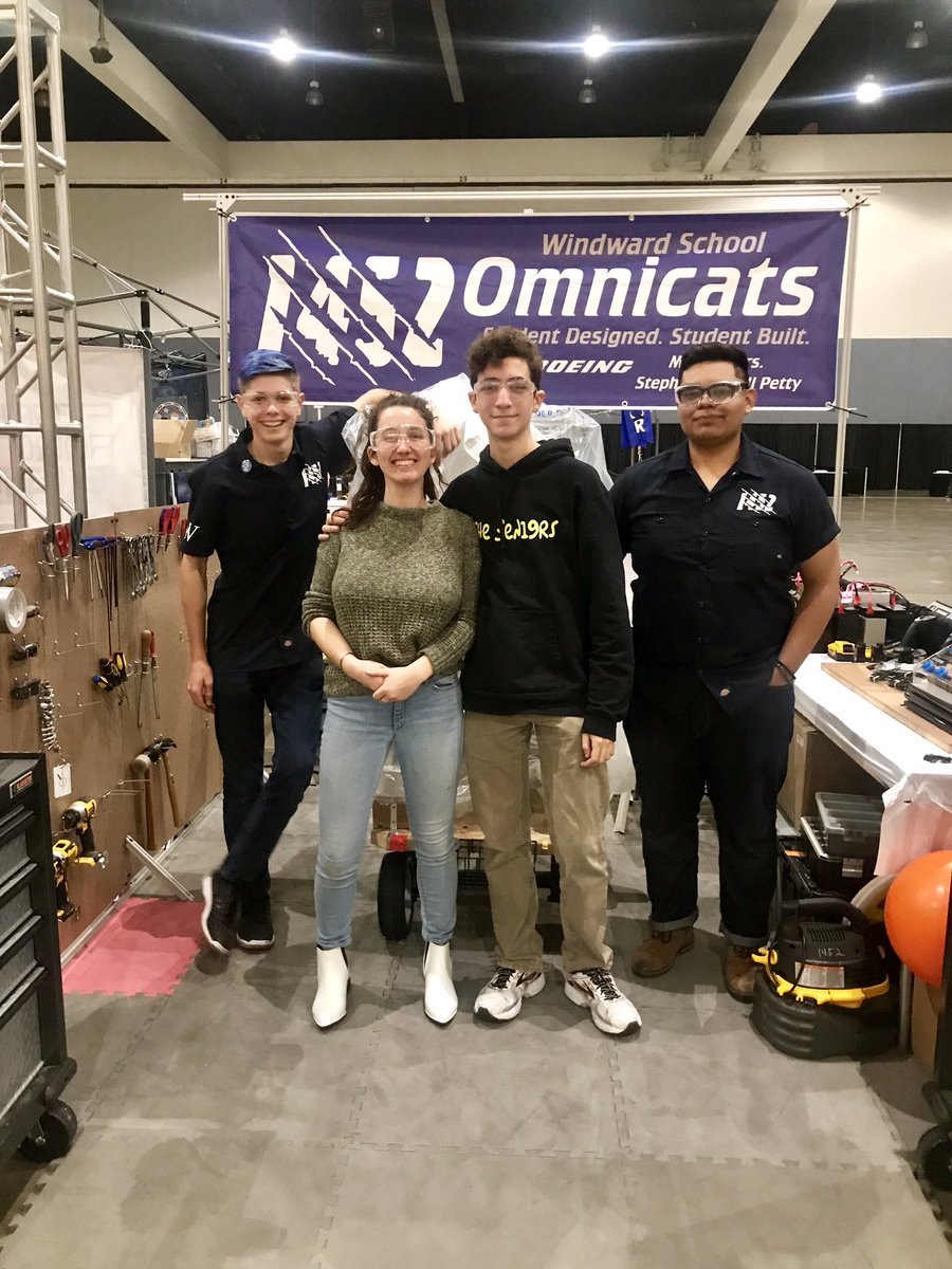 FRCTeam1452's tweet photo. Ready for the LA Regional tomorrow! #frcteam1452 #FIRSTLA #morethanrobots https://t.co/ZB9nLlscTH