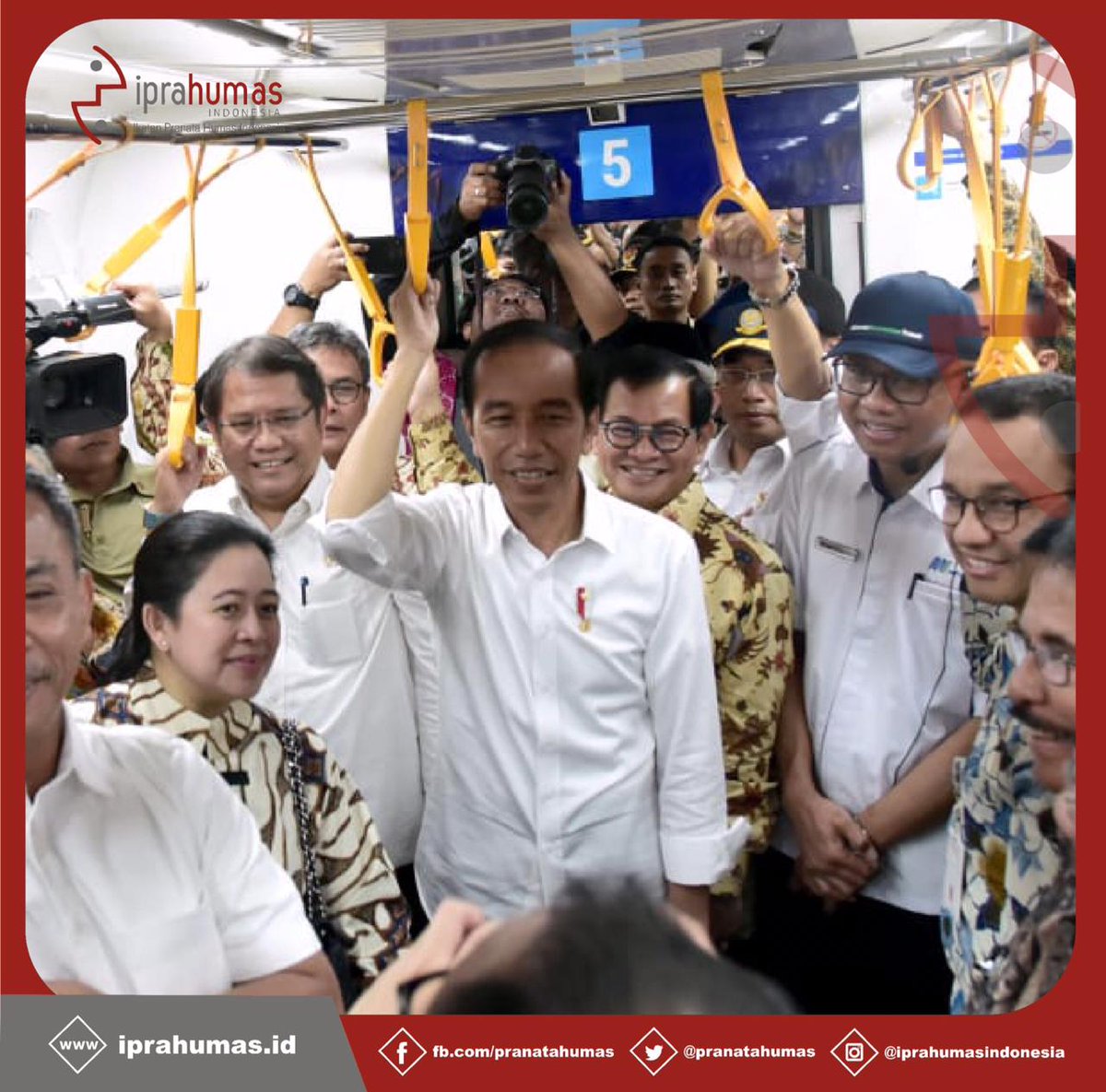 Iprahumas's tweet photo. #InfoHumas
Hai #RekanHumas, Presiden RI menjajal Moda Raya Terpadu #MRT Jakarta Selasa, 19 Maret 2019. Menurut Presiden, kehadiran MRT Jakarta ini bisa membangun peradaban dan budaya baru di masyarakat, seperti budaya antre dan tepat waktu.
Selengkapnya : https://t.co/PQD5nctILe https://t.co/Y04tlKeTWp
