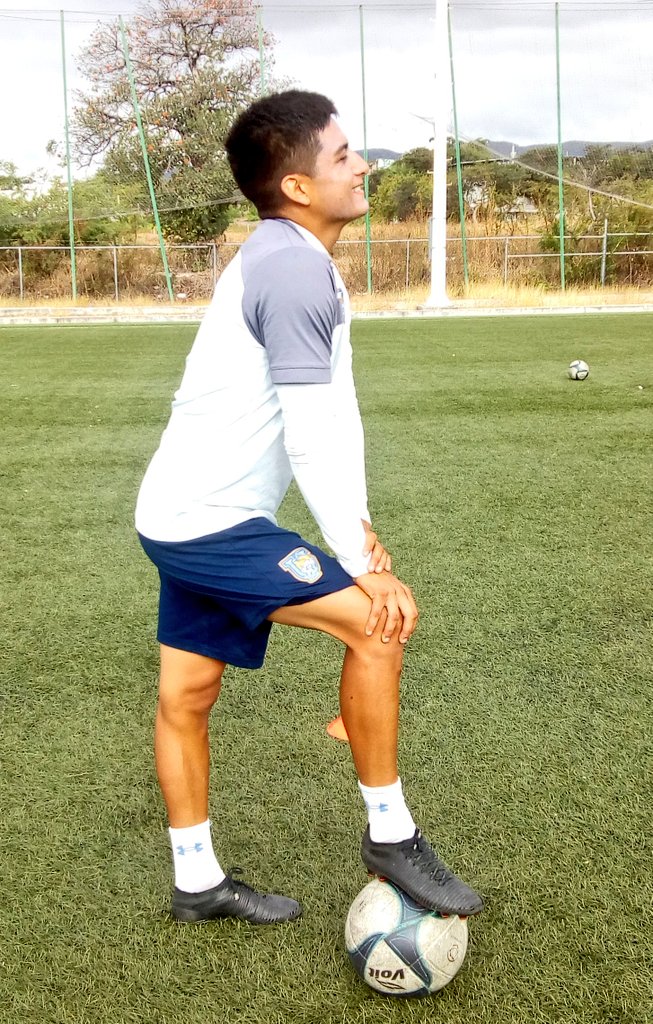 OCELOTES_UNACH's tweet photo. #EntrenamientoFelino de este miércoles. #MisOcelotes preparan el partido de la fecha 26 ante #Cañoneros ⚽👊🐆 https://t.co/qMUt1C3vj4