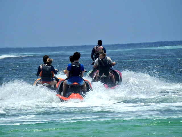 RaydonWSports's tweet photo. #BarakaZaMilele When family walks / rides with you in every step!! #BarakaZaQwetu #PambazukaNaRadioCitizen https://t.co/9VAd6ZRZ0d