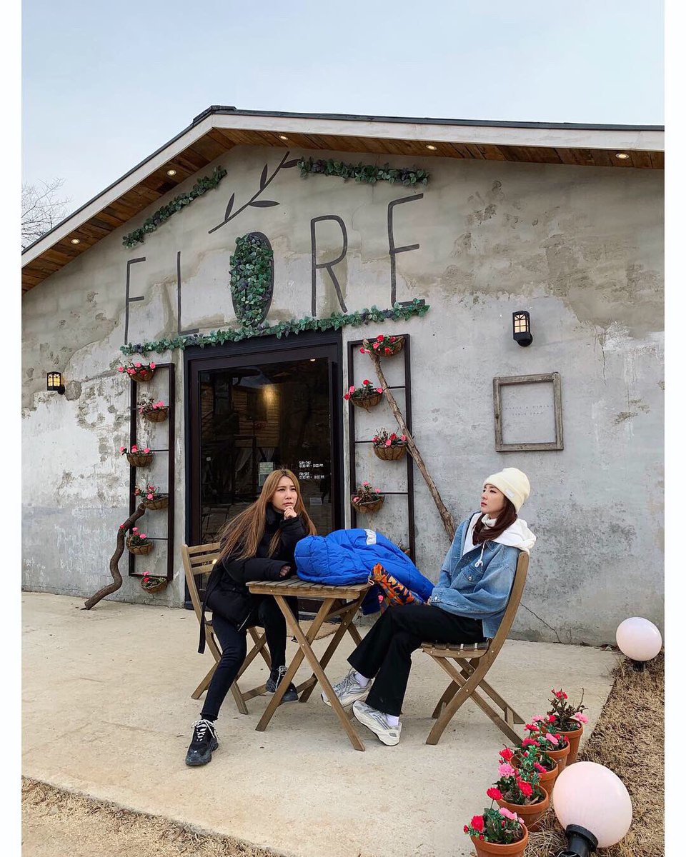 krungy21's tweet photo. 언니들과의 행복했던 #국내여행 🚙 #바람난언니들 #가평 오늘밤 8시 #jtbc2 📺💕 https://t.co/nmJ4ILXMdQ