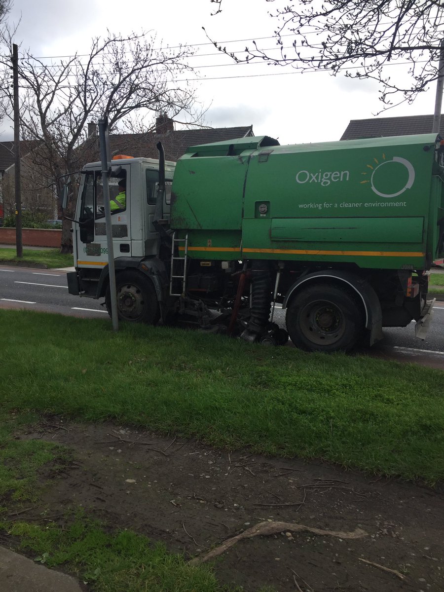 rathmines2016's tweet photo. No wonder we have traffic problems,  Wainsfort toad backed up at 9am,  why can’t these jobs be done after 10am????  We don’t need new roads we need common sense. https://t.co/8bfJZ61GyS