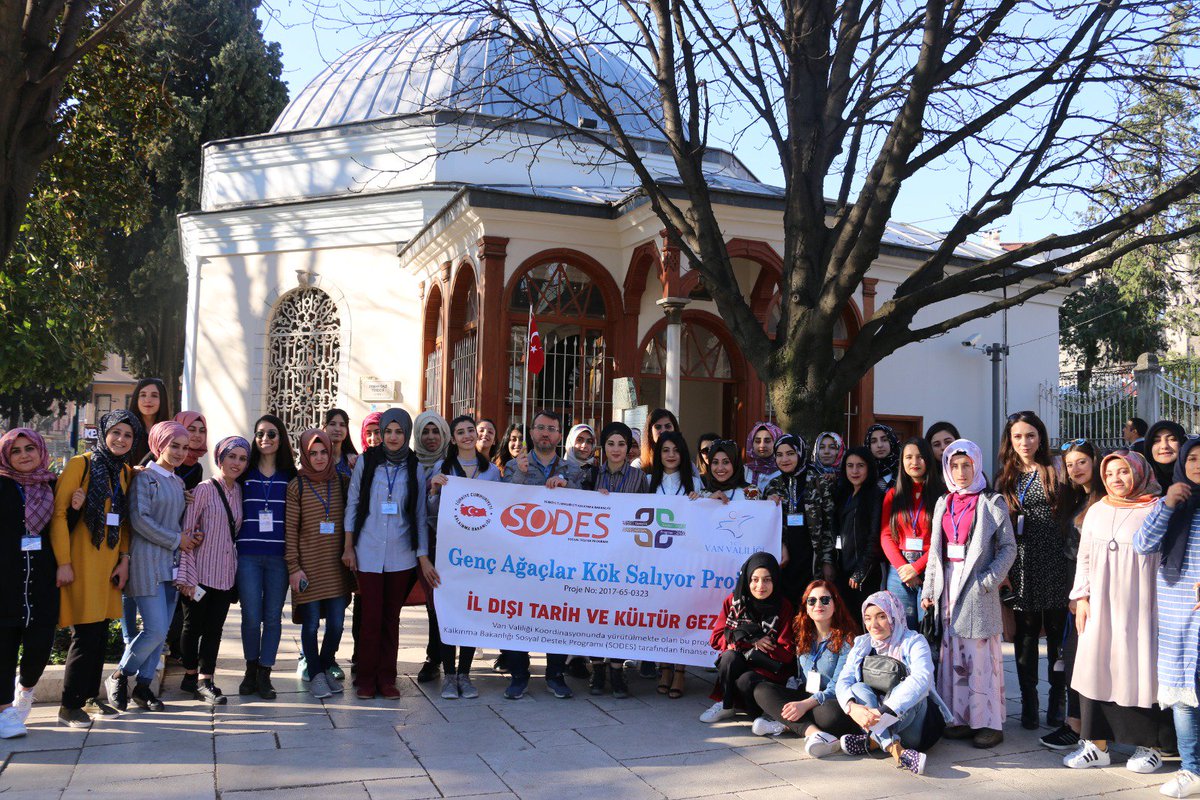 Projemiz kapsamında Sürekli eğitim merkezlerimizde üniversiteye hazırlanan gençlerimiz ile düzenlediğimiz İl dışı Tarih ve Kültür gezilerimizden kareler...
@fbbayguven <a href="/alikilicer/">Doç.Dr.Ali Kılıçer</a> <a href="/bulentveziroglu/">Bülent VEZİROĞLU</a> @VanValilik