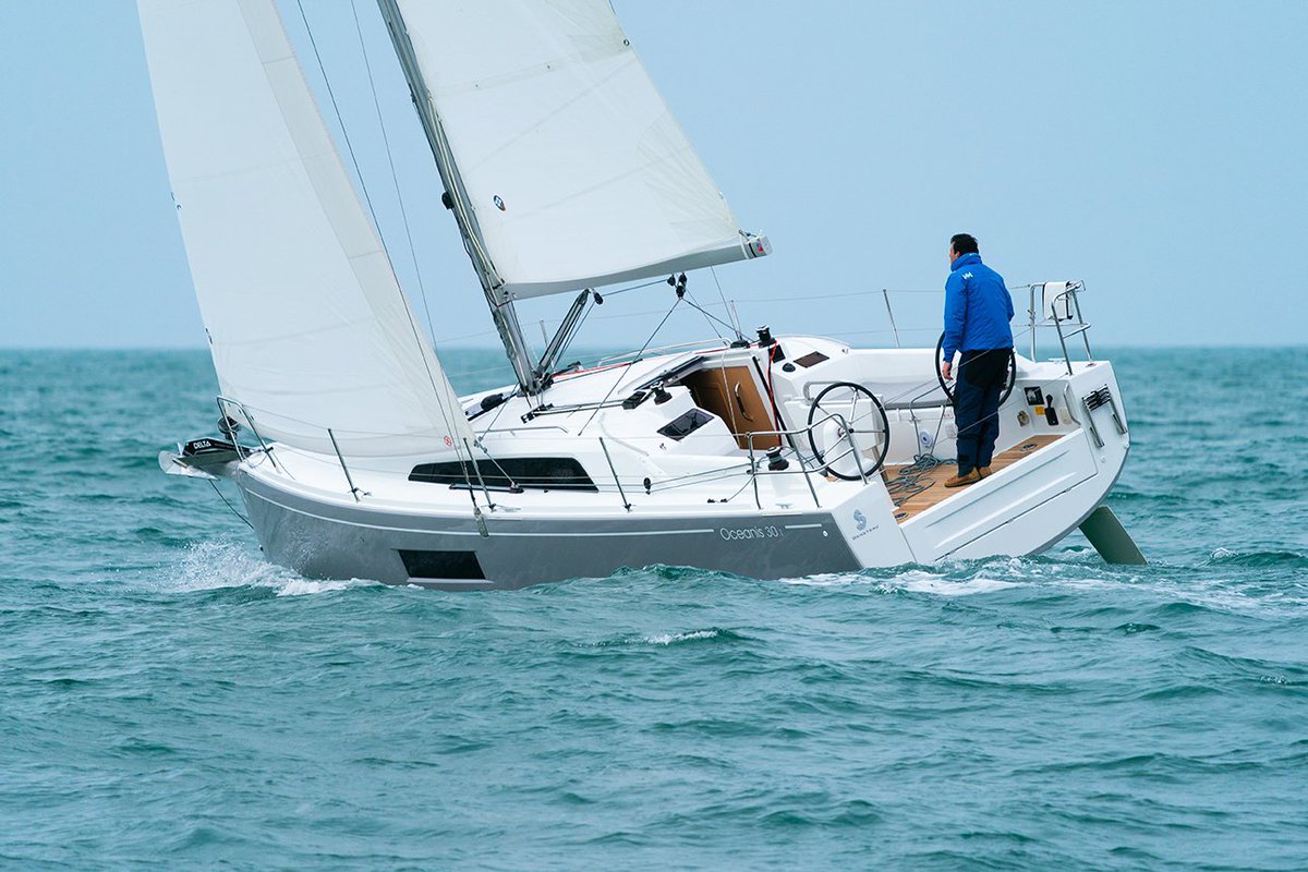 BENETEAU_France's tweet photo. Appreciate the very first pictures of the Oceanis 30.1 sailing. 

So, what do you think?

Embark here: https://t.co/G5DiJNxKmx https://t.co/joIXoxZejv