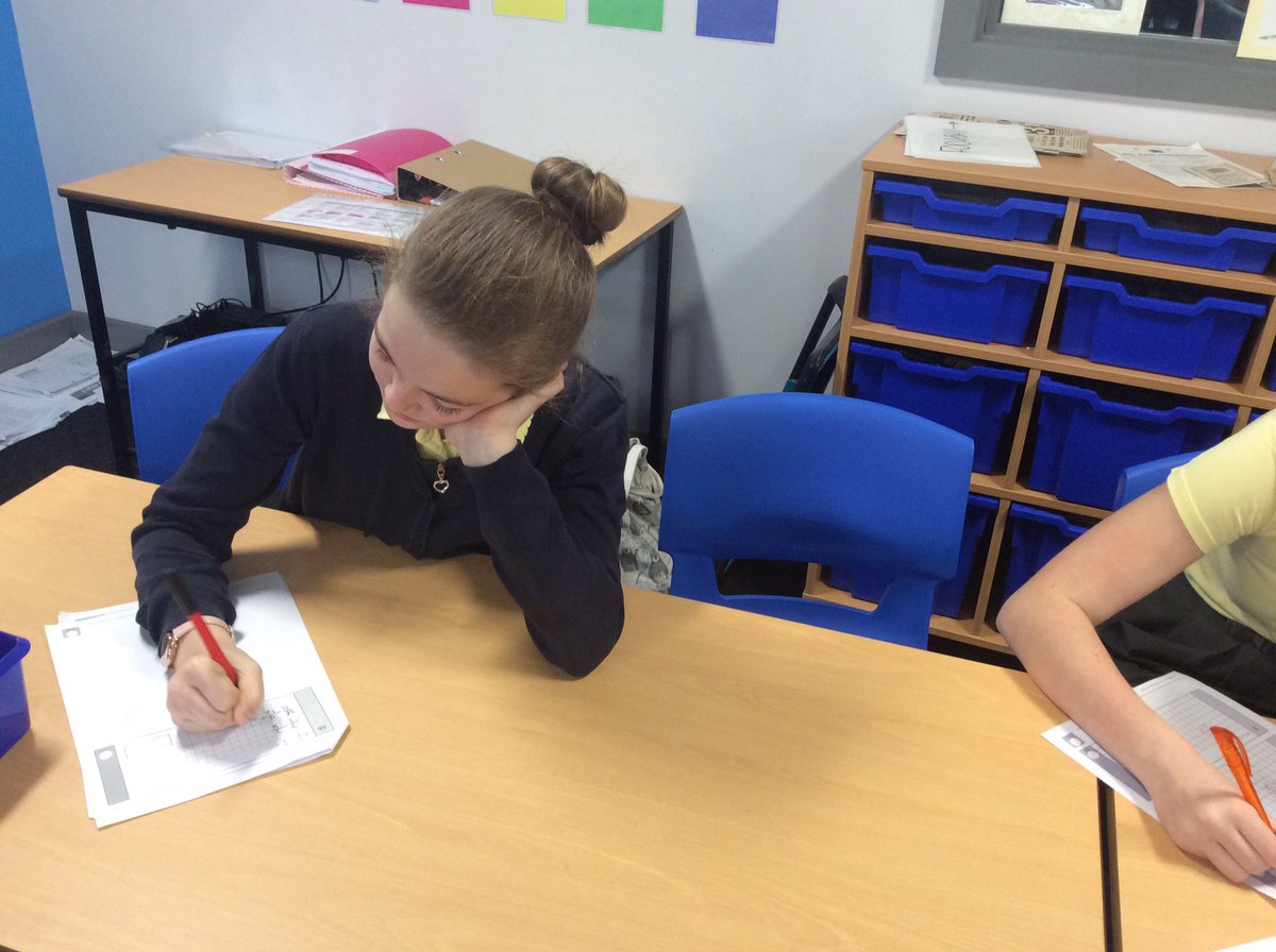 Y62018_19's tweet image. Working so hard at boosters this morning! So proud of the hard work and resilience the children are showing! #discoveringwhatispossible @MeadsteadPA @AETAcademies