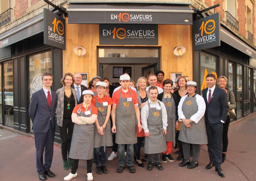 s_cluzel's tweet photo. Quel accueil chaleureux pour l’inauguration du restaurant EA https://t.co/QdMMbYhpTp 
#Trisomie21 #WDSD21 Competences sourires empathie voilà les atouts pour la réussite commerciale  @EPMT_ https://t.co/a5pLrKK78R