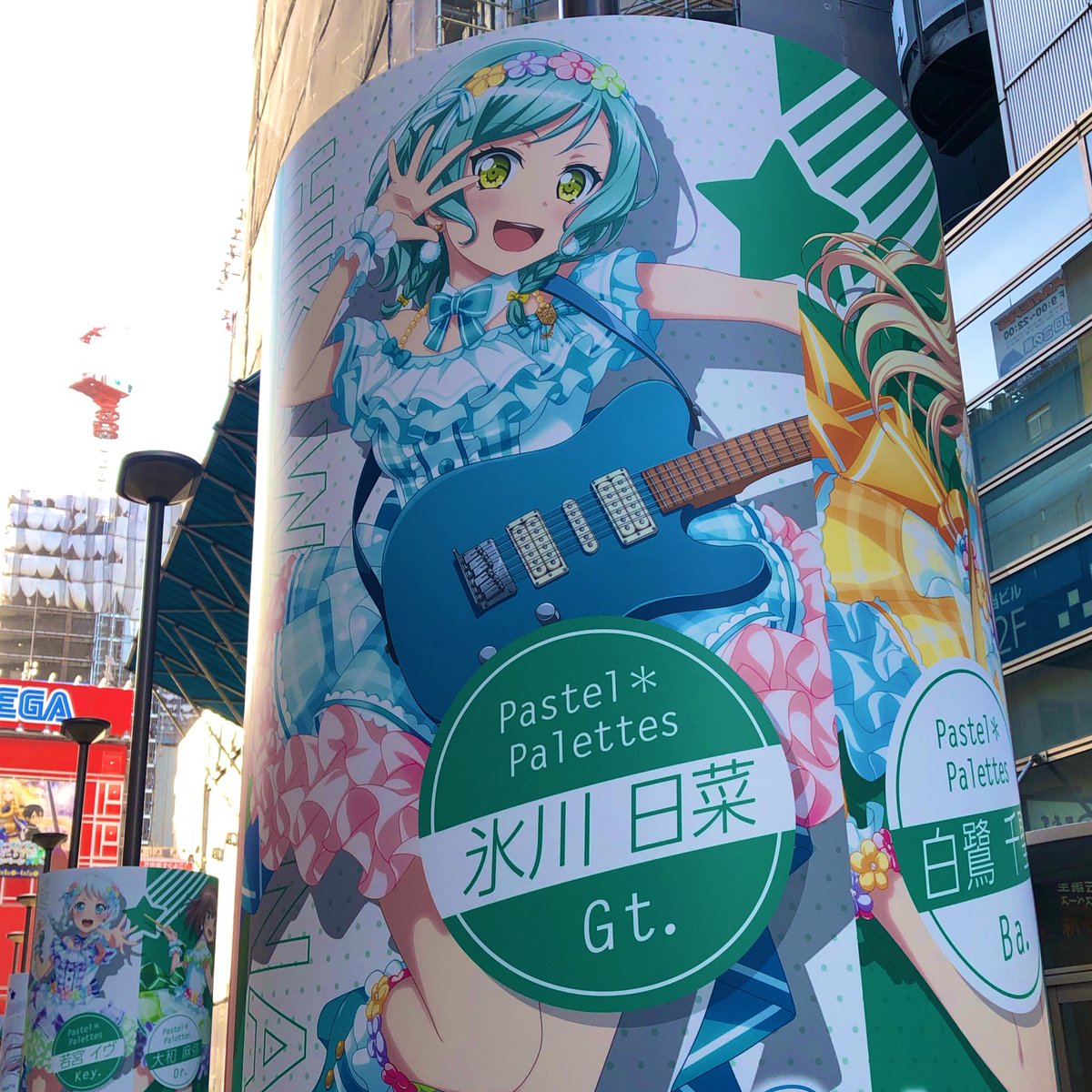 s_h_rdk's tweet photo. 刀ミュ終わったあと移動してバンドリちゃんの秋葉原ジャック見てきました〜😍💕
パスパレちゃんかわいい〜🙌💕 https://t.co/6Y347qI7Ng