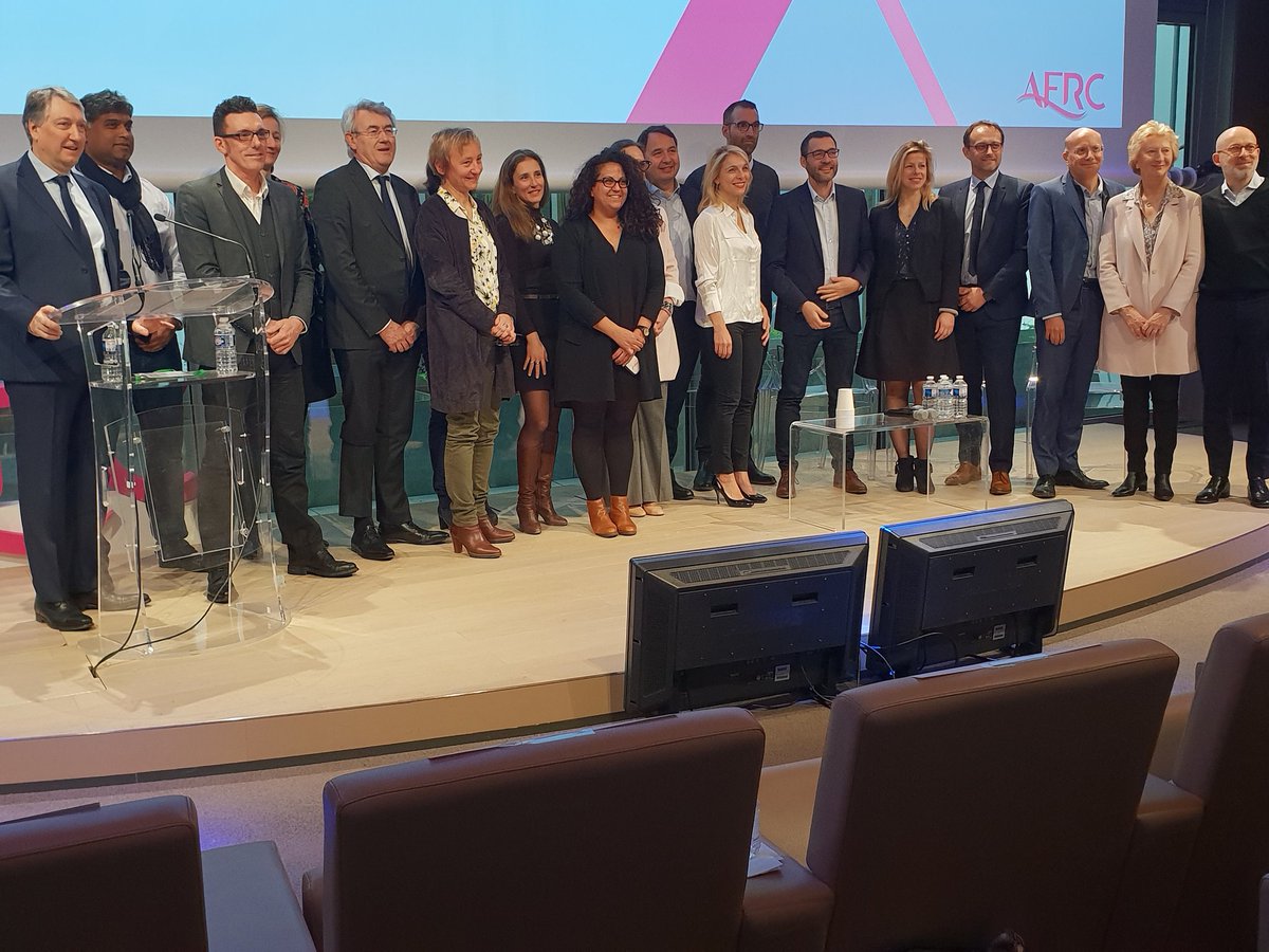 PROMELFR's tweet photo. #AFRCxtransfoday #AFRClient les membres du Bureau de l'AFRC. Photo à l'AG https://t.co/TnXNbfUQvW