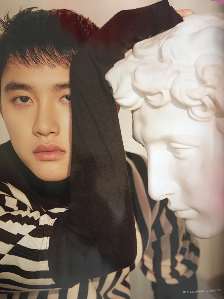Puay_Yong's tweet photo. I love the magazines that came in today😩❤️❤️ 
#EXO
#Kyungsoo
#TeamEXO 
#TwitterBestFandom 
#SoompiAwards https://t.co/7b0Oz0edUI