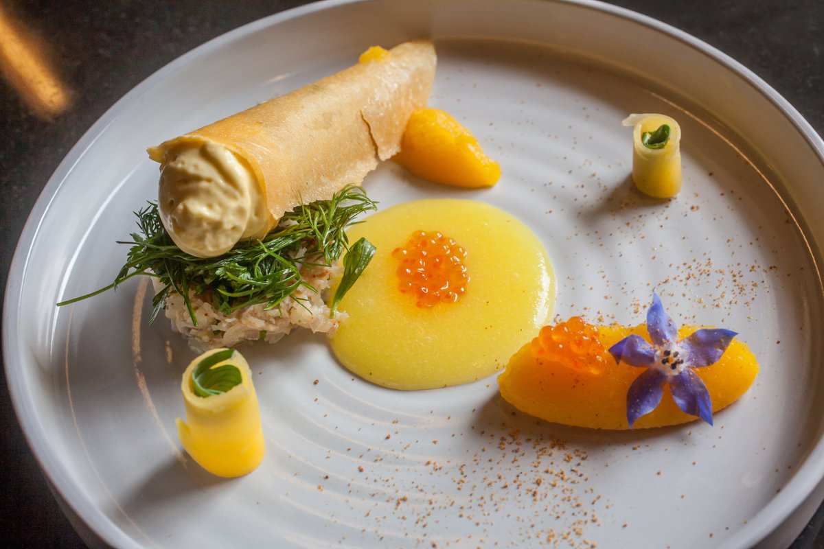 ChateauHS's tweet photo. [réouverture]Le printemps est arrivé au Château de Haute-Serre ! #Cahors Une magnifique source d'inspiration pour le #Chef #gastronomie #TourismeLotDordogne

On se donne rendez-vous demain vendredi 22 avril 2019 pour la réouverture ! https://t.co/STzmmNgr57