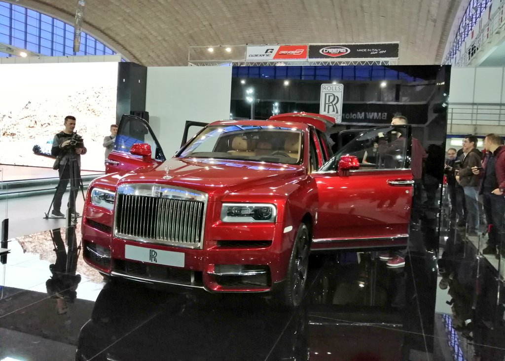 LidijaPiroski's tweet photo. This new #Cullinan is to be driven directly to... Africa
Do you agree @frank_tiemann 😉
#RolllsRoyce @Vrele_Gume https://t.co/zbHIQ66s85