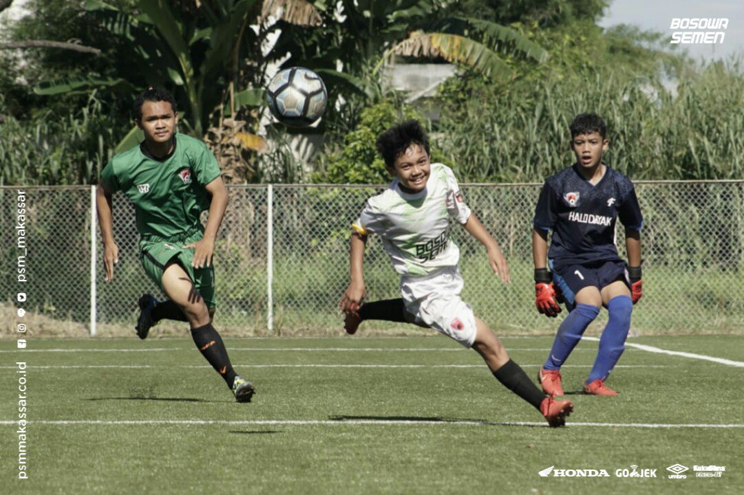 PSM_Makassar's tweet photo. Dipertandingan pertama PSM U-16 mengalahkan Persela U-16 dengan skor 3-0 dan pertandingan kedua yang digelar pagi tadi, PSM U-16 bermain imbang 2-2 melawan Kalteng Putra U-16.
EWAKO RAMANG MUDAπ!
#PSMarise #EwakoPSM #PSMU16 https://t.co/DaVPETOLDk