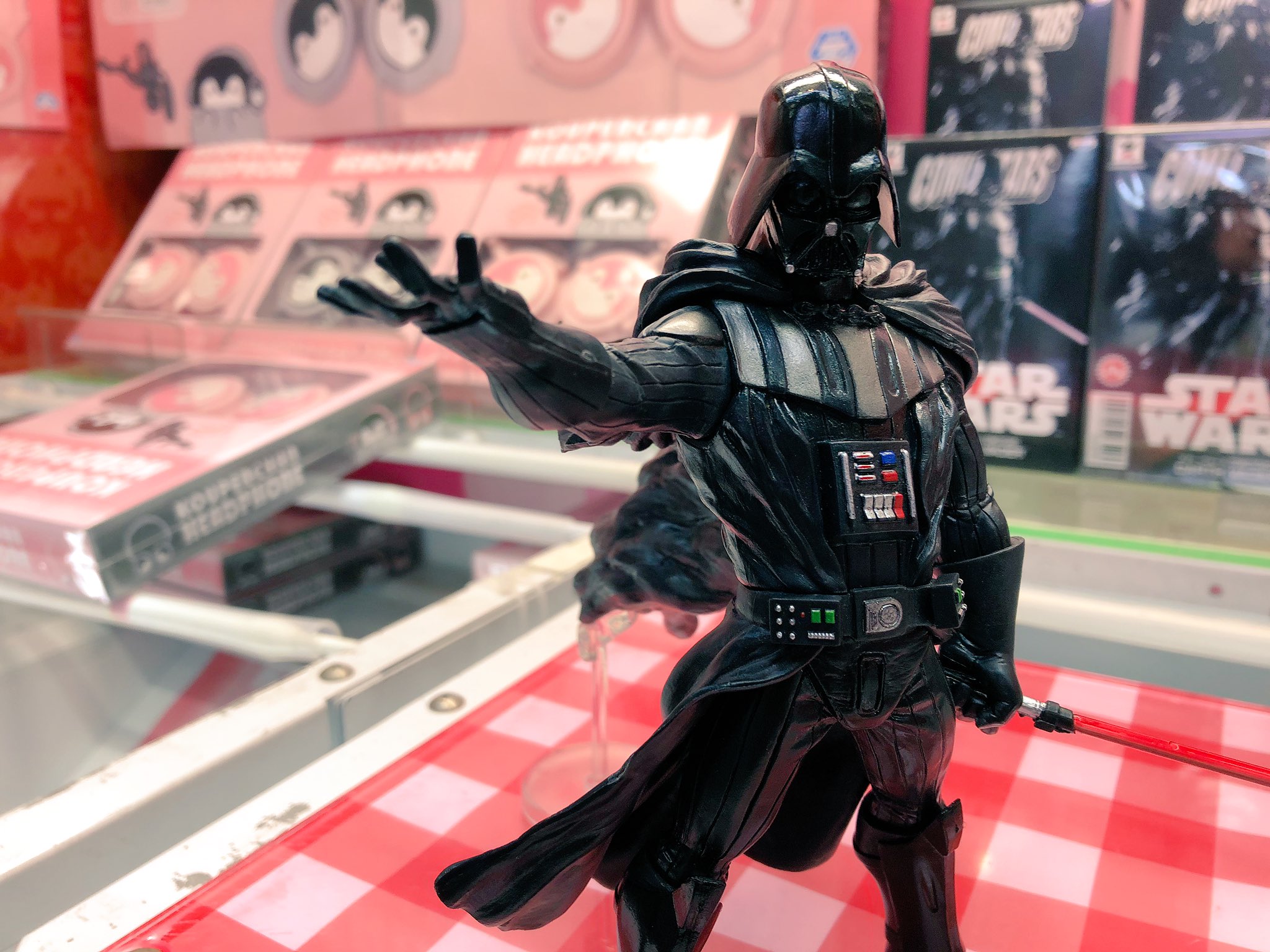 タイトーステーション 小田原店 Pa Twitter プライズ スターウォーズ からcomicstars Darth Vader が登場でーす とってもカッコいい ダースベイダー のフィギュアですよー T Co Aknwfd748y Twitter
