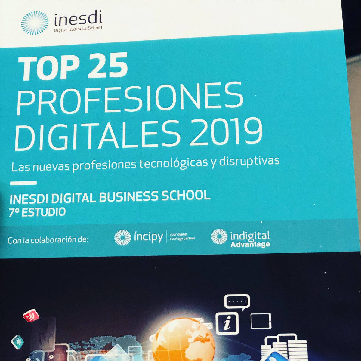 Human_Bizz's tweet photo. Hoy en la charla “Top 25 profesiones digitales 2019” #ProfDigitales2019 #lifelonglearning Ganas de saber si tienen un cajón lleno de estos perfiles 😜 @InstitutoInesdi https://t.co/bfVx2UtkFv